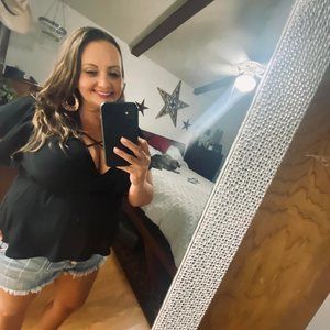 Meet your Posher, Carrie